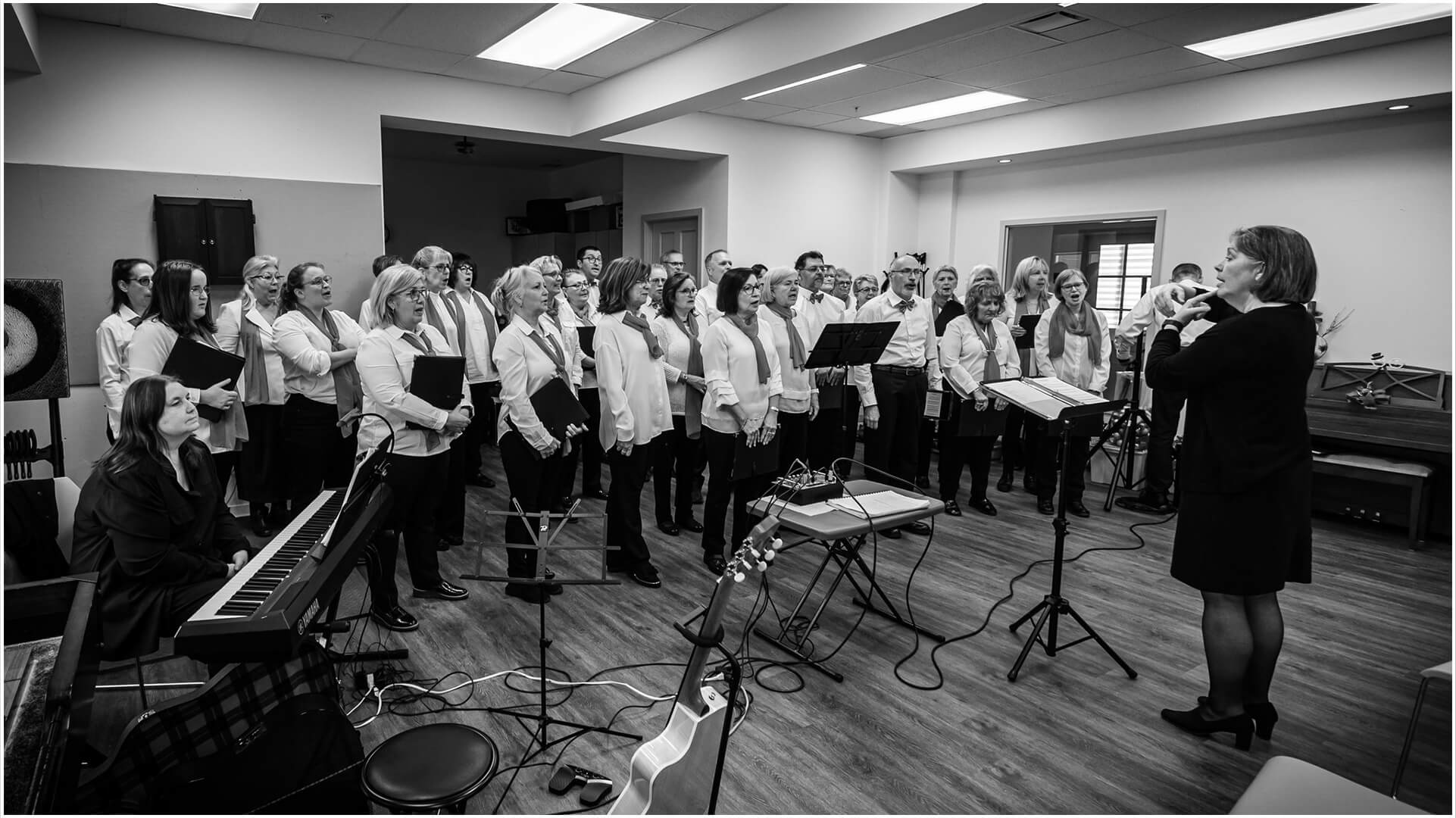 Pratique de chorale en noir et blanc